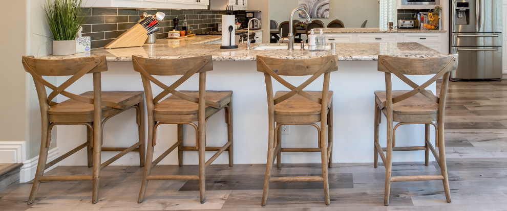 Krzesła kuchenne oggi – urządź centrum swojego domu